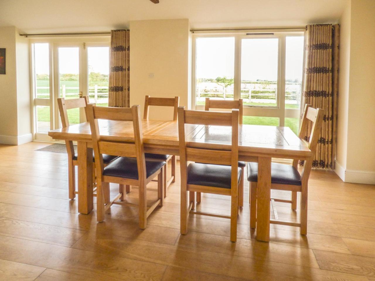 The Cart Shed Villa High Catton ภายนอก รูปภาพ